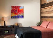 Modern rustic bedroom with reclaimed wood accent wall 217x155 25 Awesome Bedrooms with Reclaimed Wood Walls
