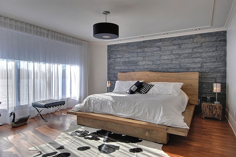 Platform bed with live-edge headboard in contemporary setting [Design: Carpette Multi Design]