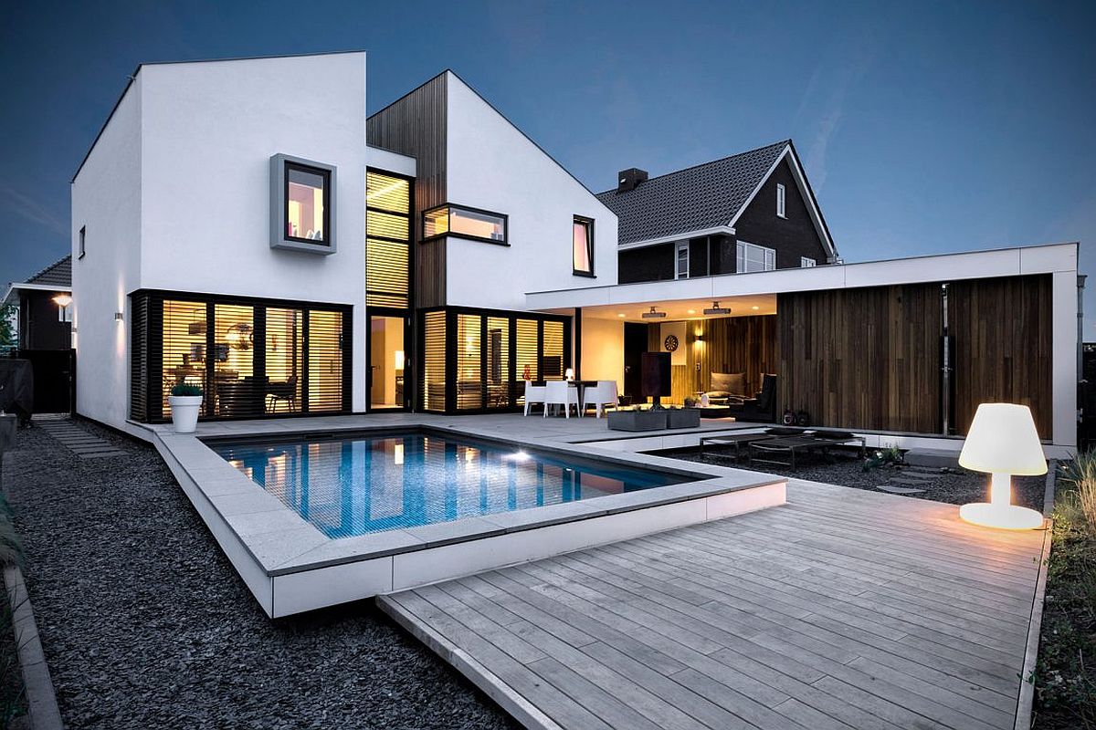 Pool and outdoor living area of the Dutch home