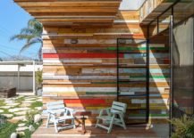 Reclaimed-wood-gives-the-smart-home-a-unique-facade-217x155