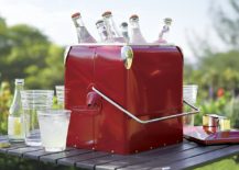 Red-picnic-cooler-for-outdoor-dining-217x155