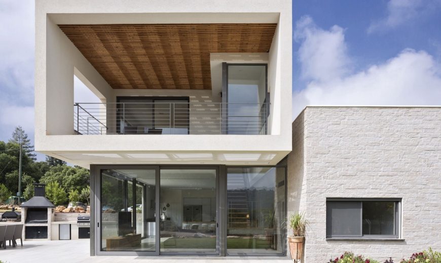 Modern Home in Israel Puts Open Living Spaces at the Forefront