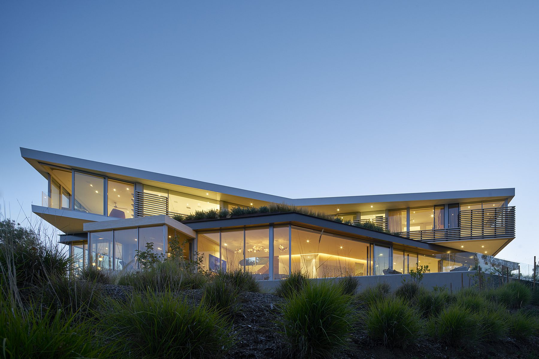 Unique design and silhouette of the stylish contemporary residence in LA