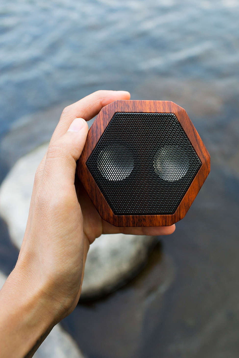 Water-resistant speaker