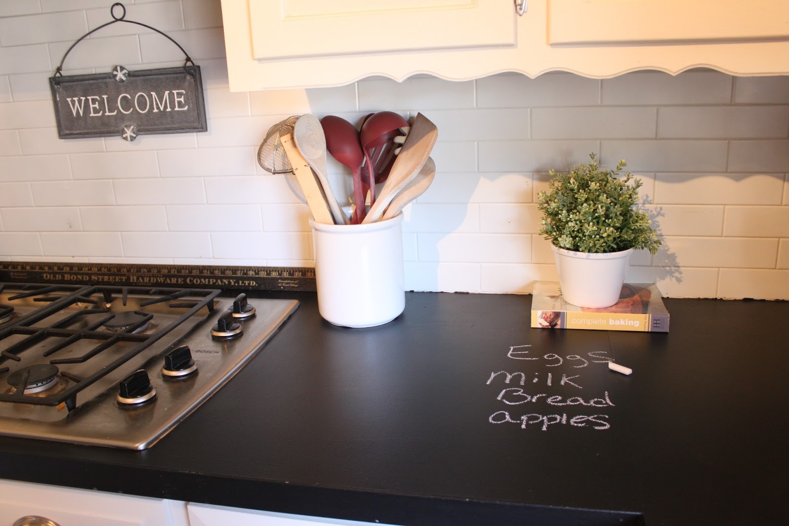 DIY chalkboard countertops