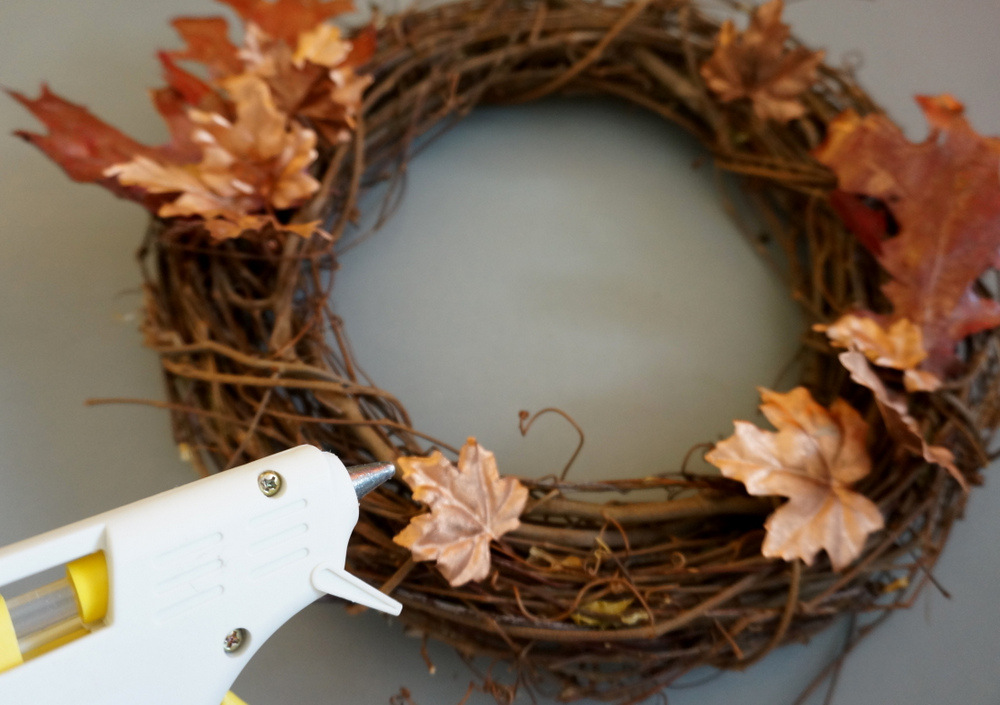 Fall wreath glue gun