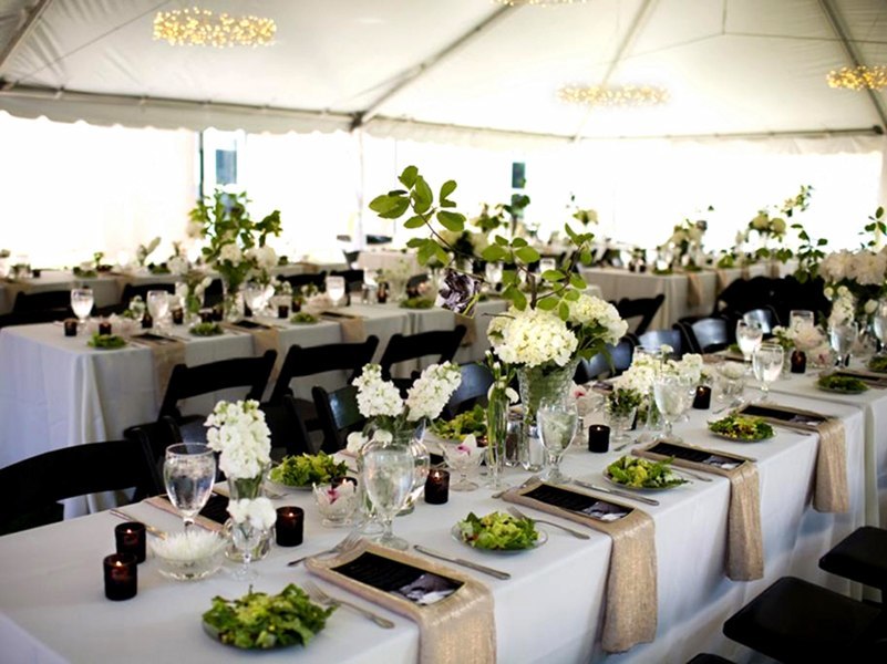 Family-style seating via A Classic Party Rental