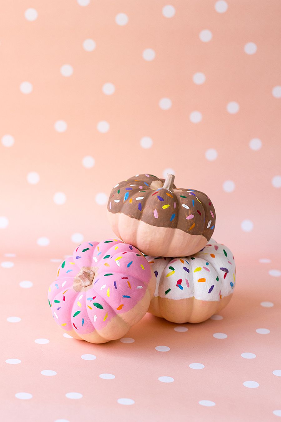 Fun DIY donut pumpkins with confetti