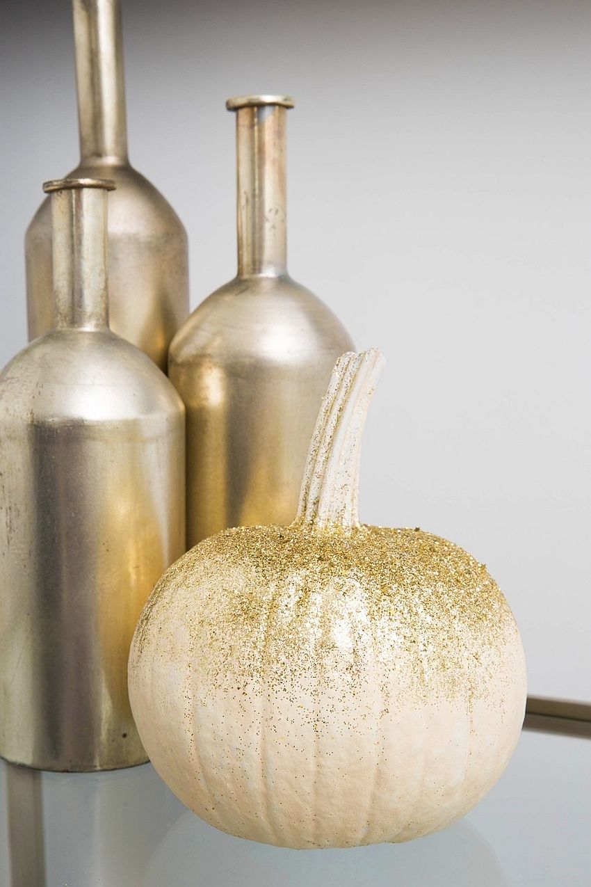 Gorgeous gold pumpkin adds glitter to your Halloween decorations