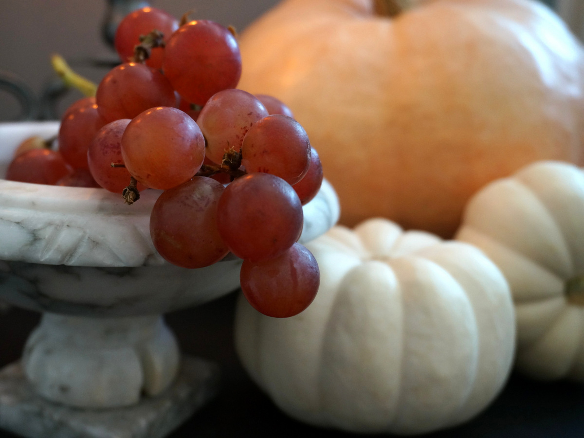 Grapes in a marble compote