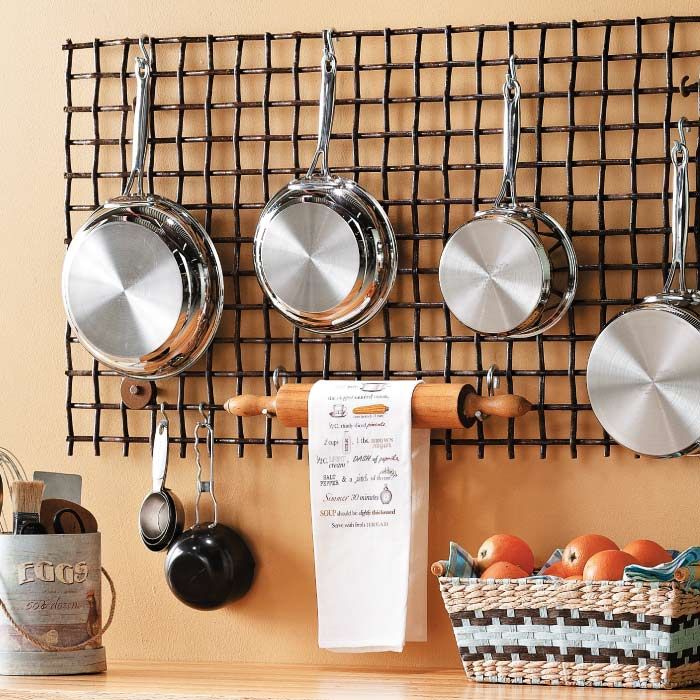 Hanging kitchen wall grid
