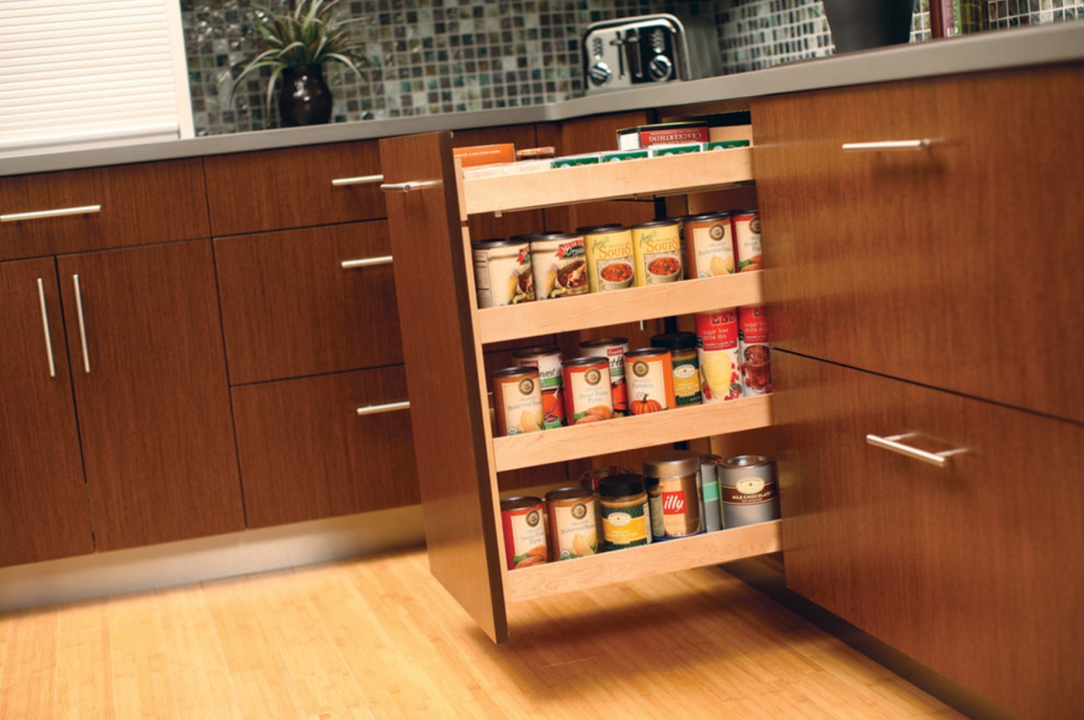 Kitchen pull-out storage solution