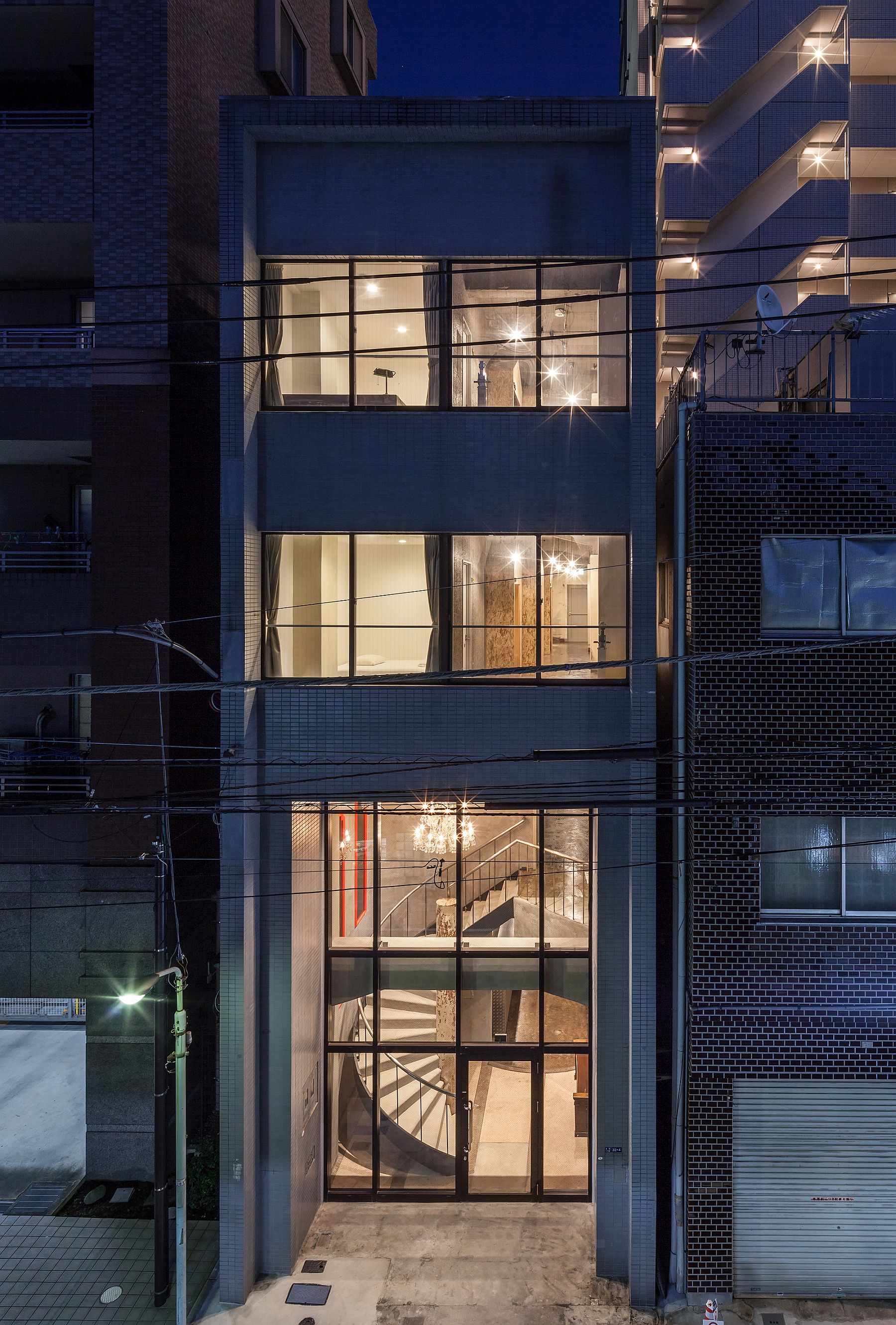 Narrow building relies on vertical space to provide smart sleeping quarters