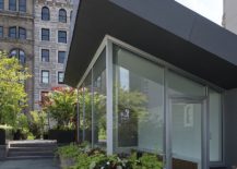 Roof-garden-and-hangout-of-the-Manhattan-home-217x155