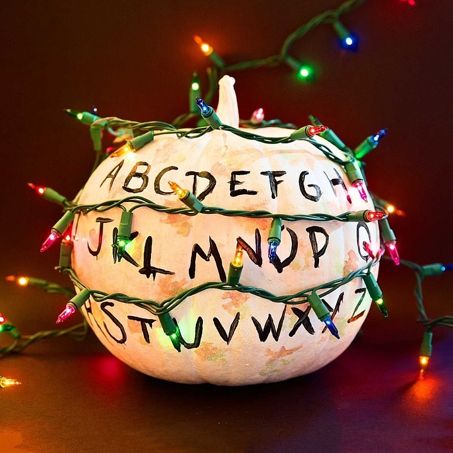 Simple and stylish painted pumpkin idea for Halloween