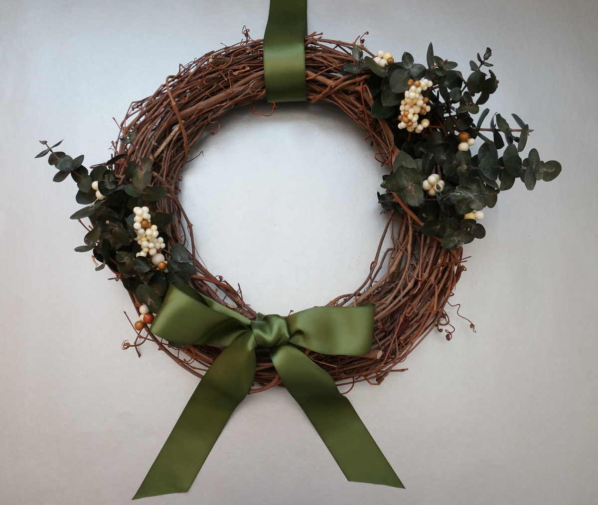 A DIY holiday wreath