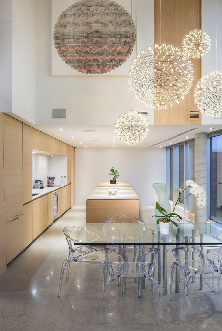 Dazzling View of Cityscape: Minimal Penthouse Brings Downtown Montreal ...
