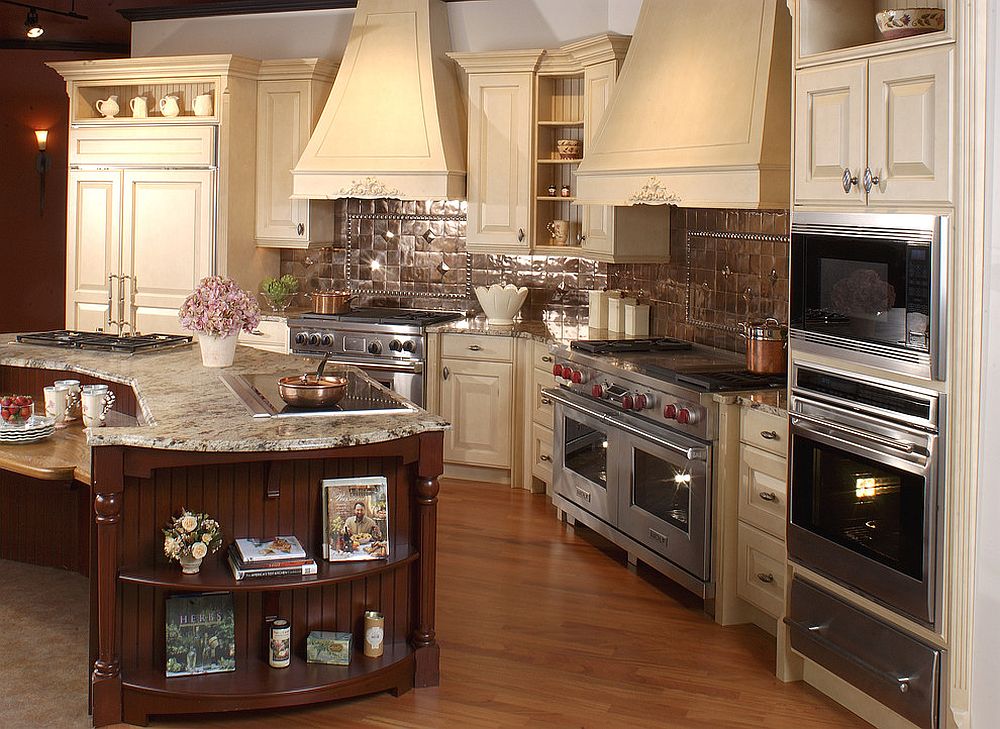 Copper tiled backsplash for the spacious, traditional kitchen [Design: Clarke Appliance Showrooms]