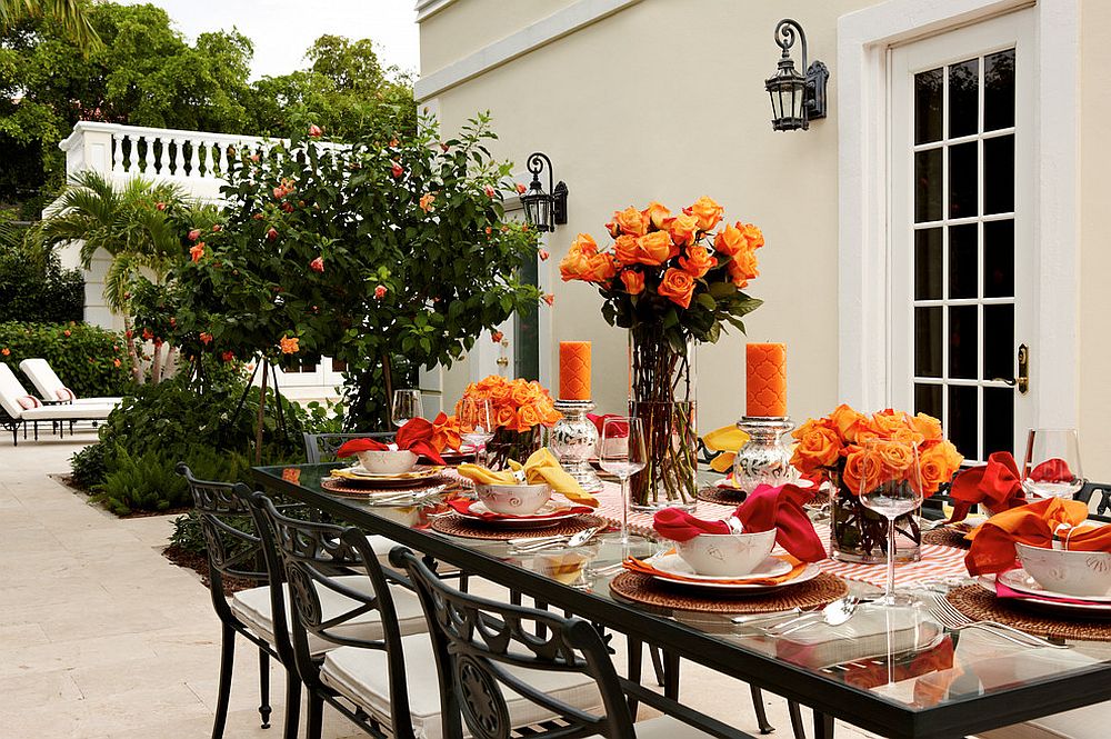 Fabulous outdoor dining idea for an unforgettable Thanksgiving