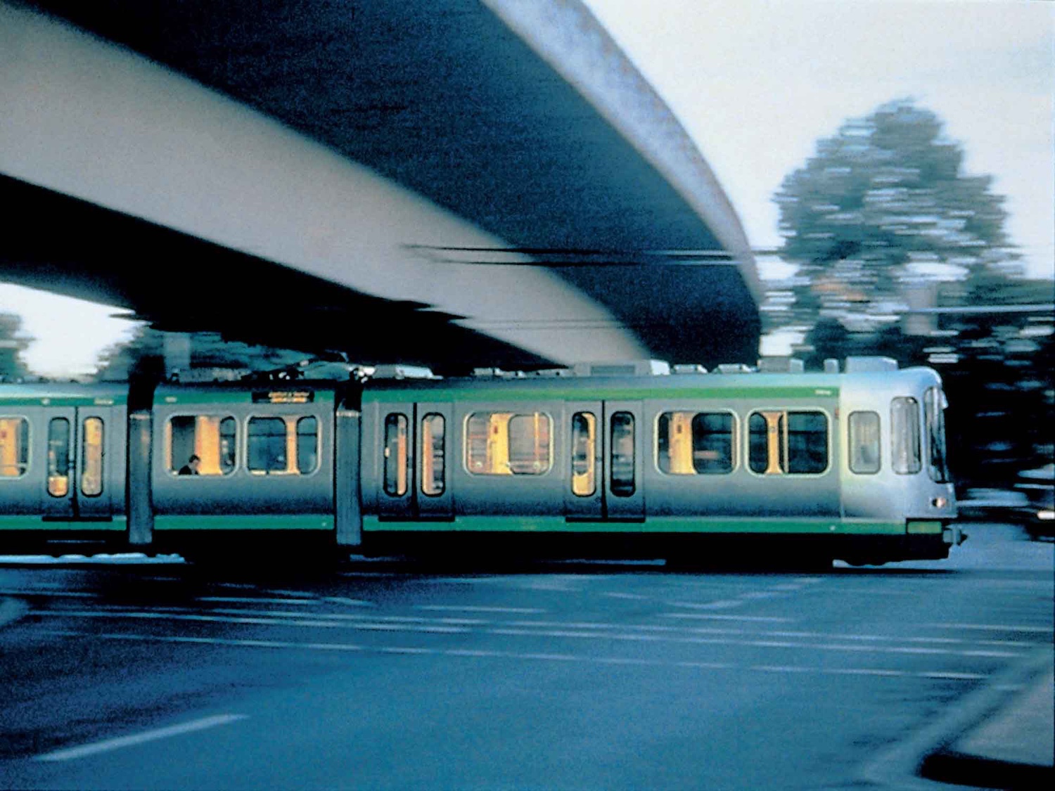 Hannover Tram (1997). Photo: Miro Zagnoli / Üstra.