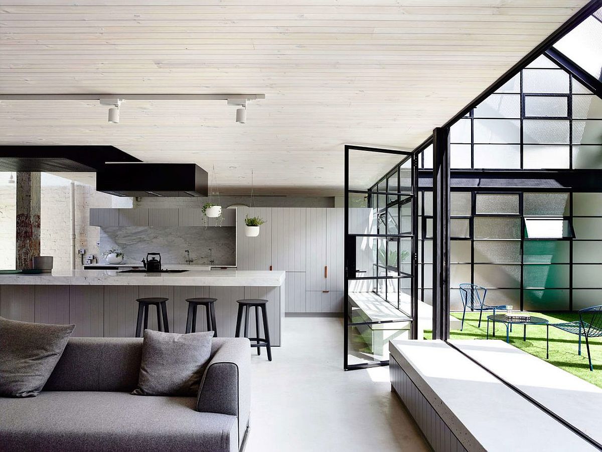 Industrial modern kitchen of the Fitzroy Loft