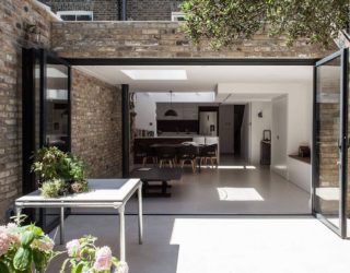 Light, Space and a Cheerful Family Zone: Modern Extension of London Home