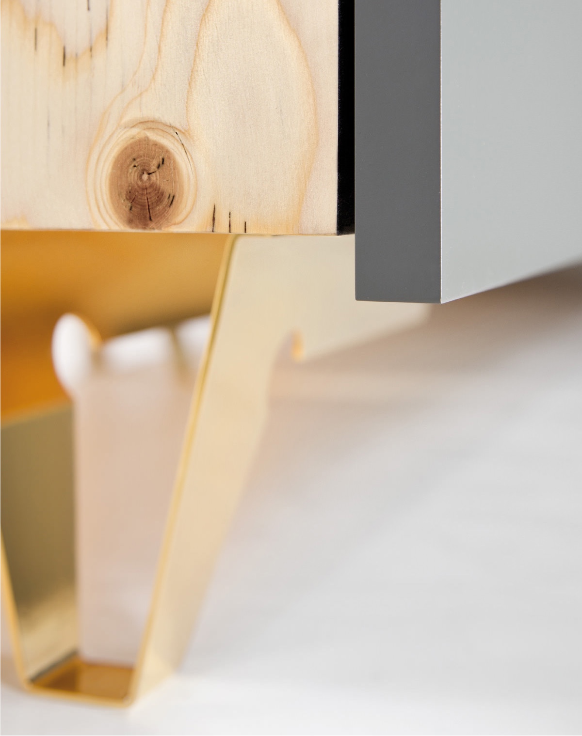 Starbuck Sideboard detail