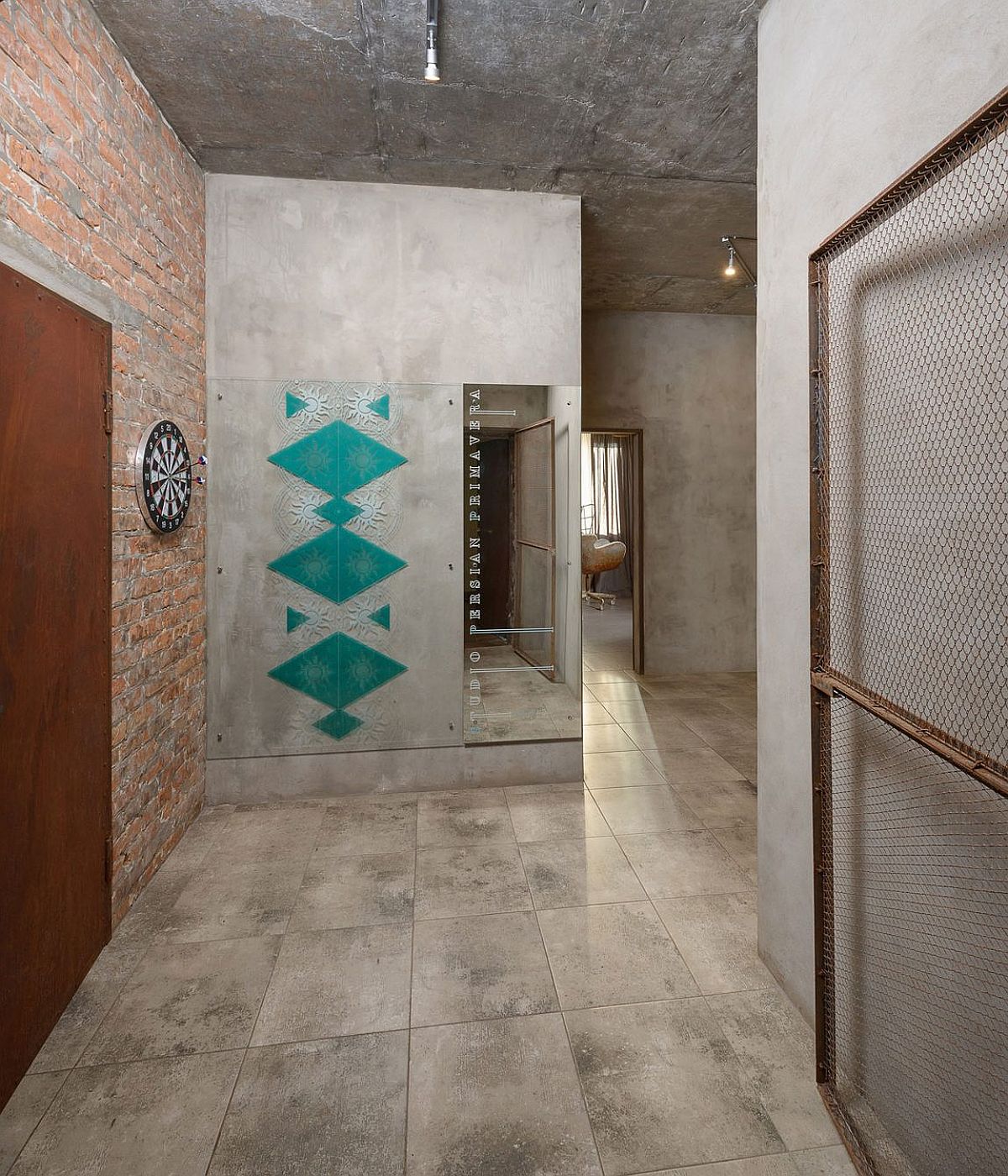 Affordable home in Kiev inspired by Iranian art and tradition