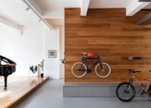 Bicycles-used-as-decorative-pieces-in-the-foyer-217x155