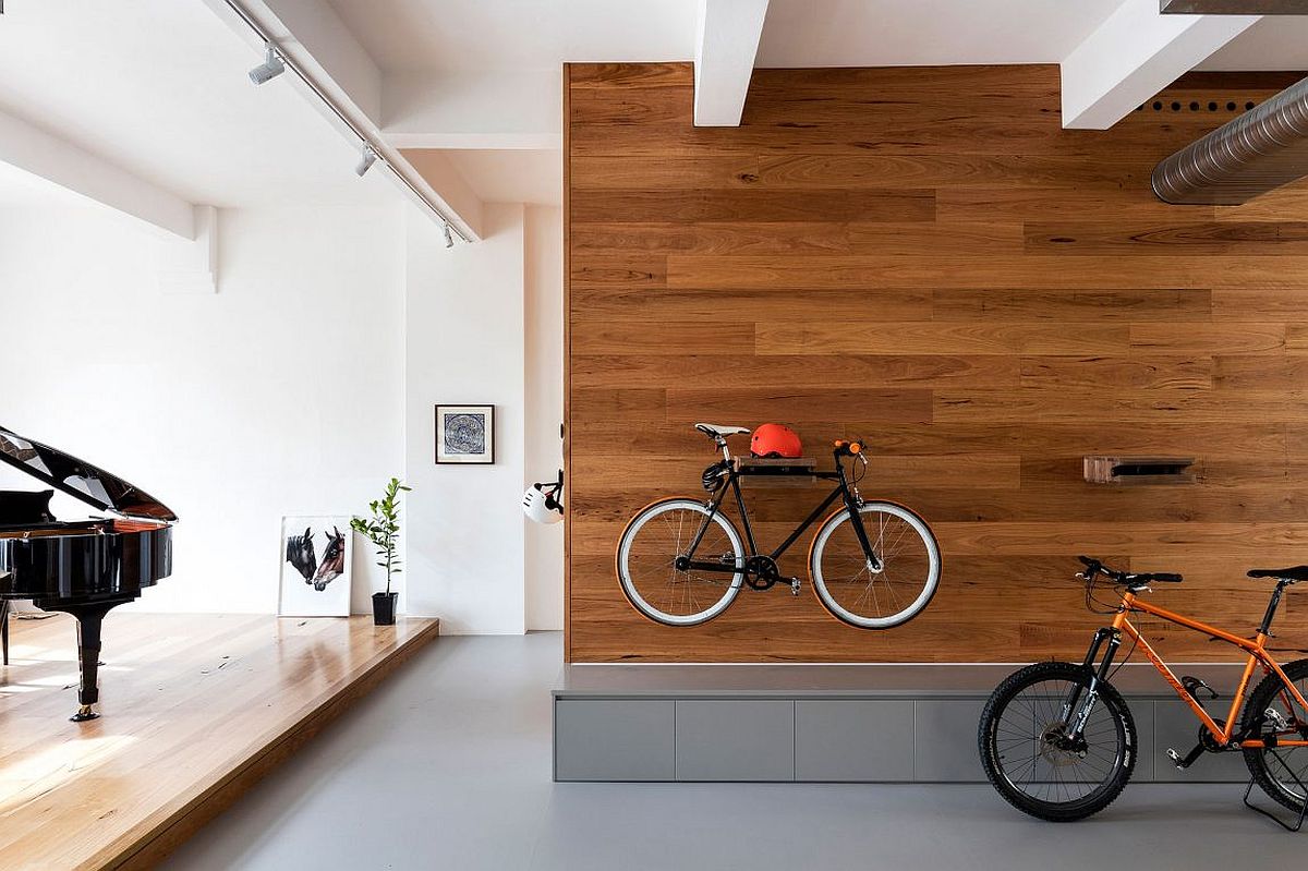 Bicycles used as decorative pieces in the foyer