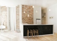 Bright-and-cheerful-kitchen-with-exposed-brick-wall-217x155