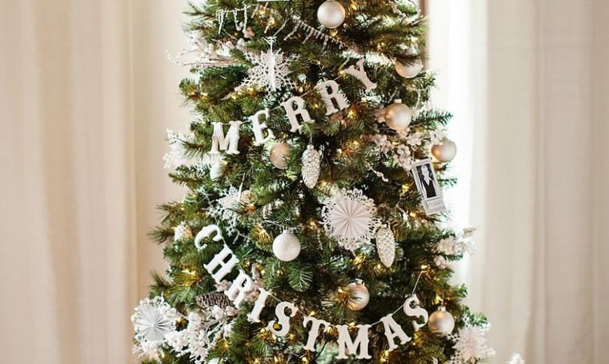 Homemade Festive Cheer: 25 Easy DIY Christmas Decorating Ideas