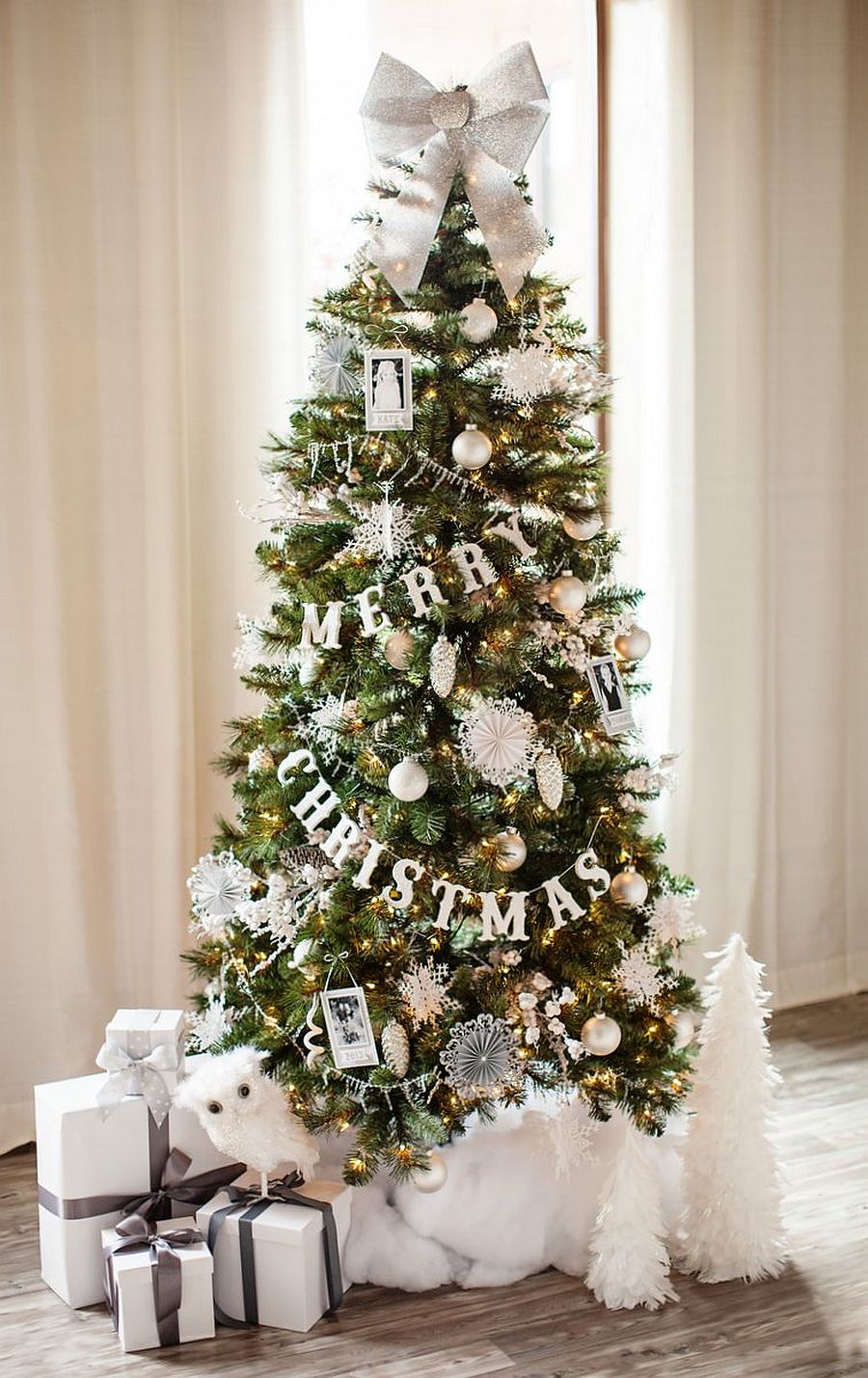 Chic and beautiful Christmas Tree Garland