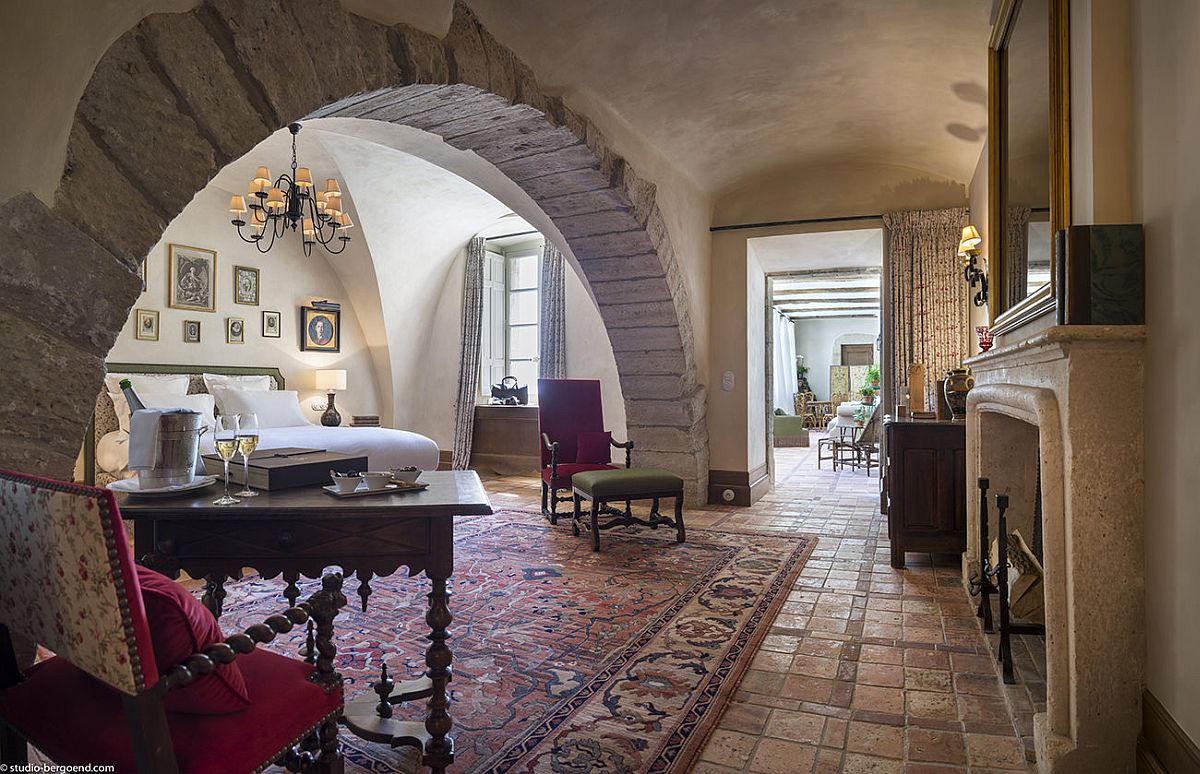 Classic style and modern comfort come together at La Bastide de Gordes