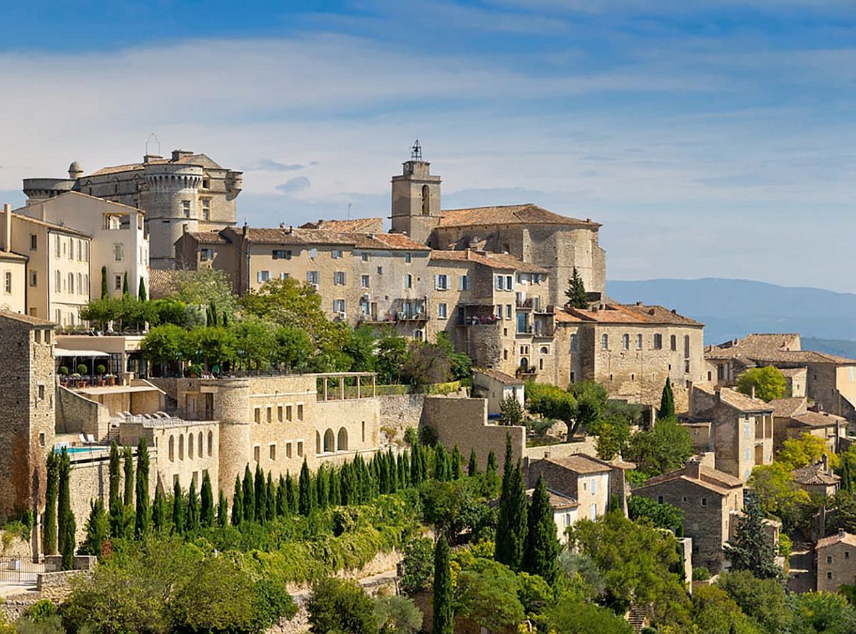 French luxury at La Bastide de Gordes overlooking the Loberon Valley