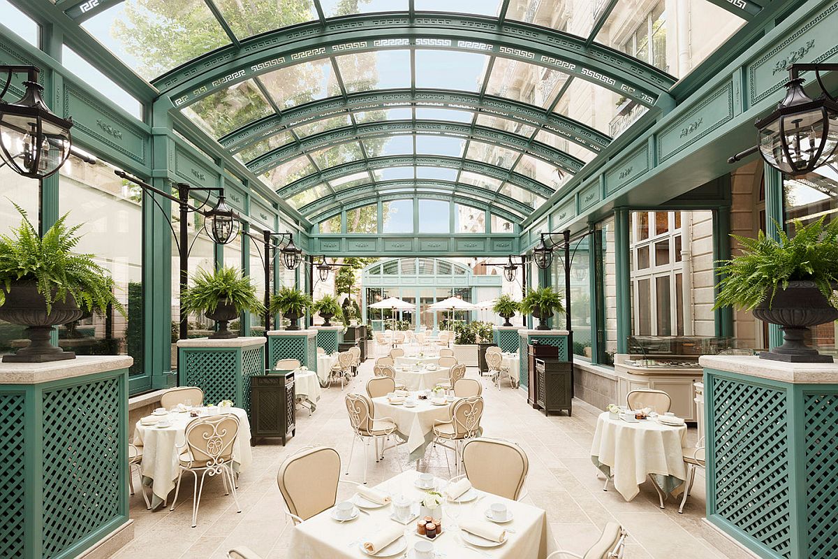 Grand dining experience at Ritz Paris
