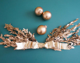 A DIY Gold Holiday Wall Hanging