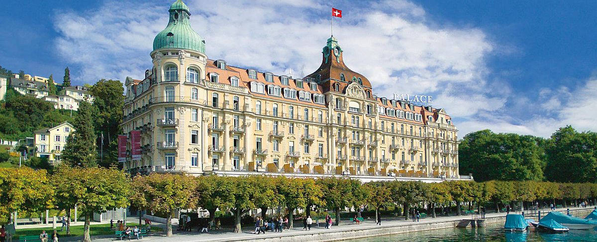 Idyllic Palace Luzern on the bank of Lake Lucerne