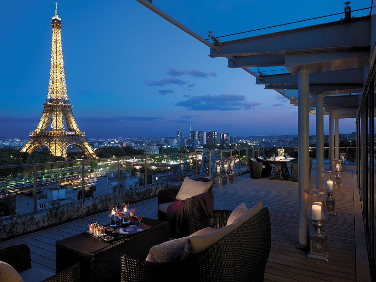 Lavish suite with a view of the Eiffel at Shangri-La Hotel, Paris