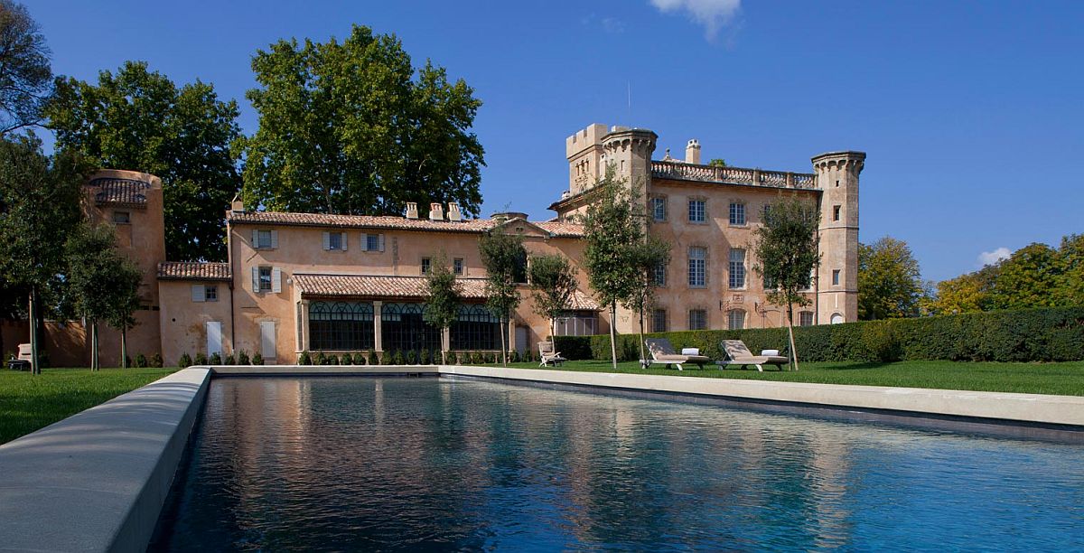 Luxury French hotel set on a 300-hectre winery - Villa Baulieu