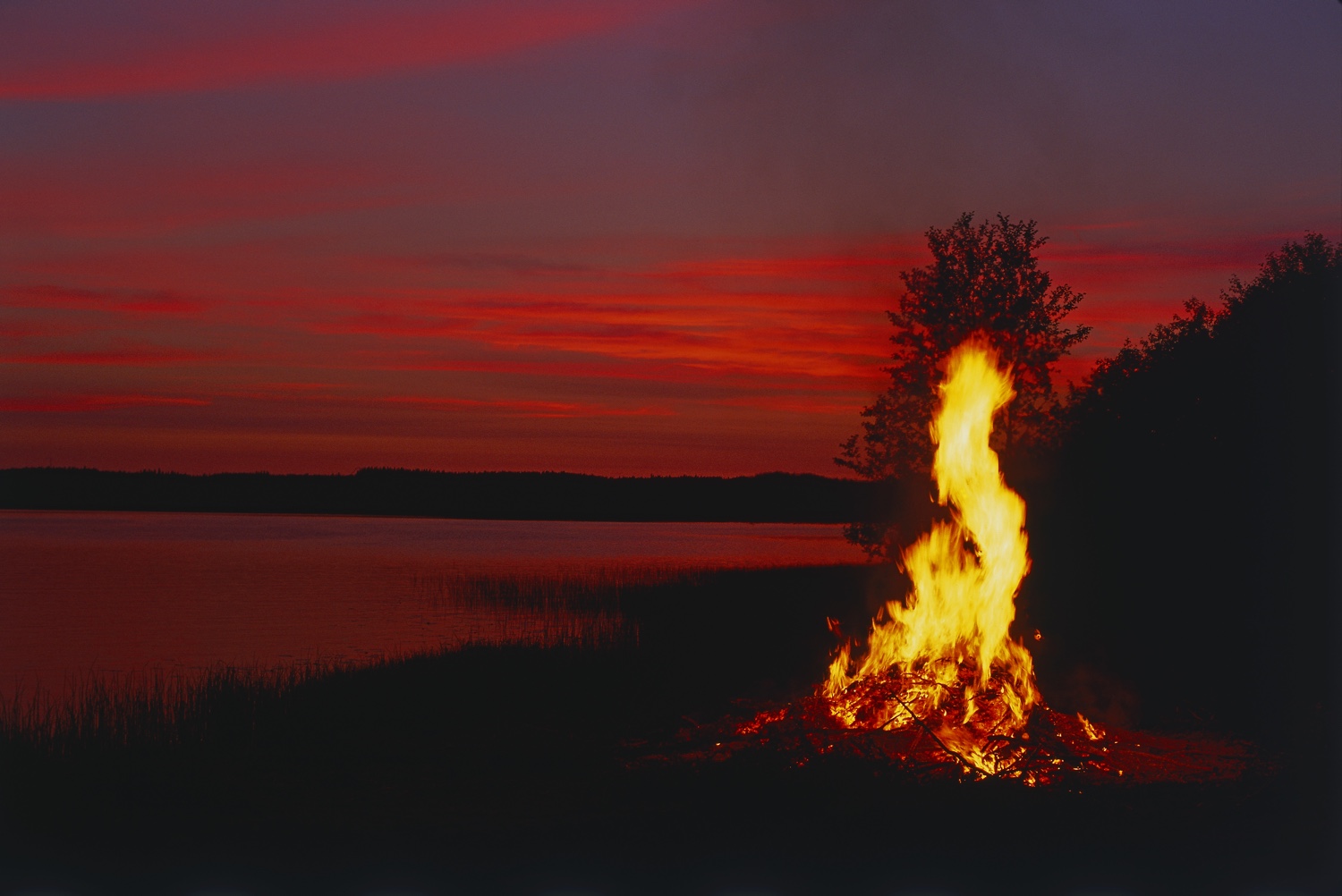 A Midsummer bonfire in Finland. Image © Visit Finland. 