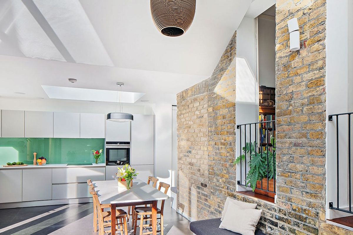 Modern extension of the Clapton home with kitchen, dining area and sitting space