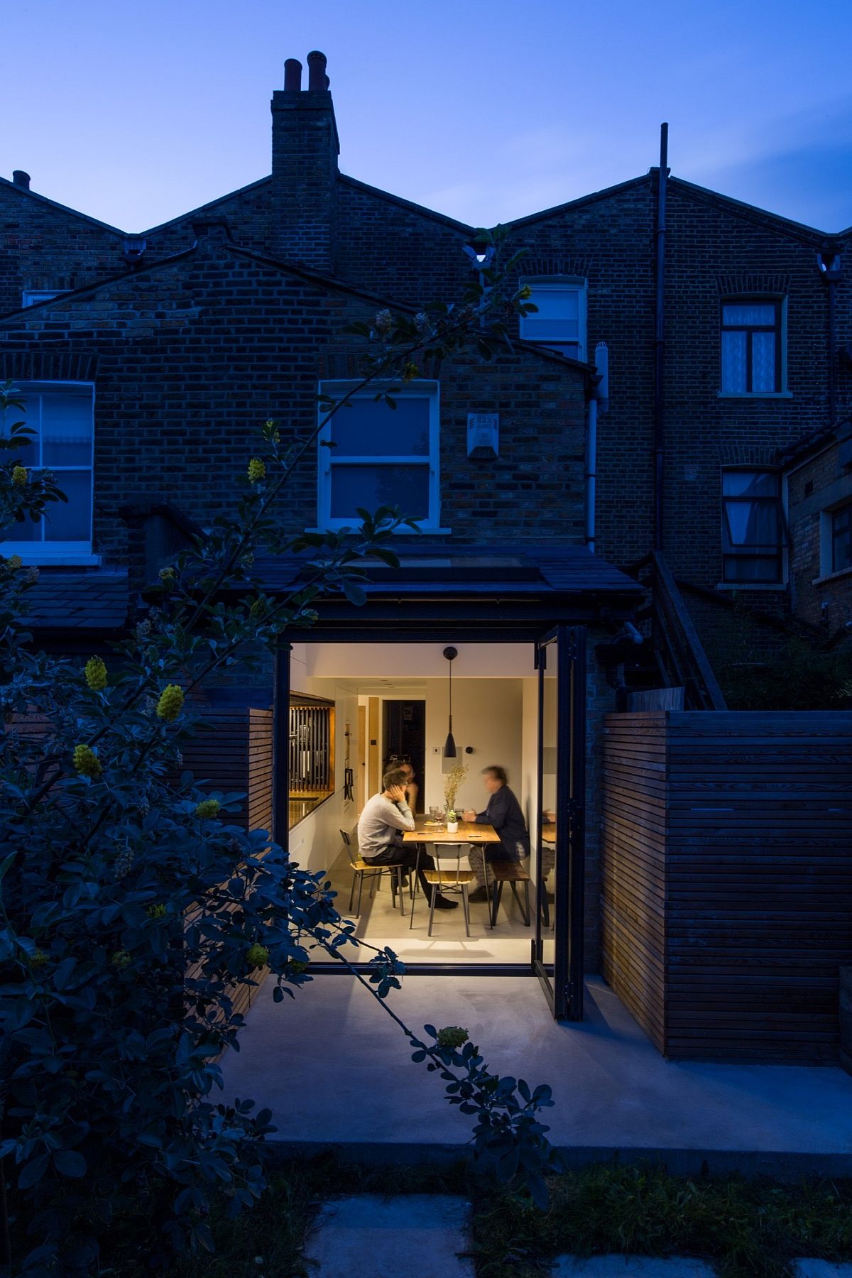 Terraced period home in London gets a modern rear extension