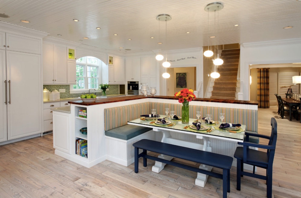 Contemporary-kitchen-banquette-