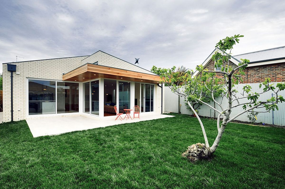 Contemporary rear extension of 1880's brick house in a quiet Melbourne suburb