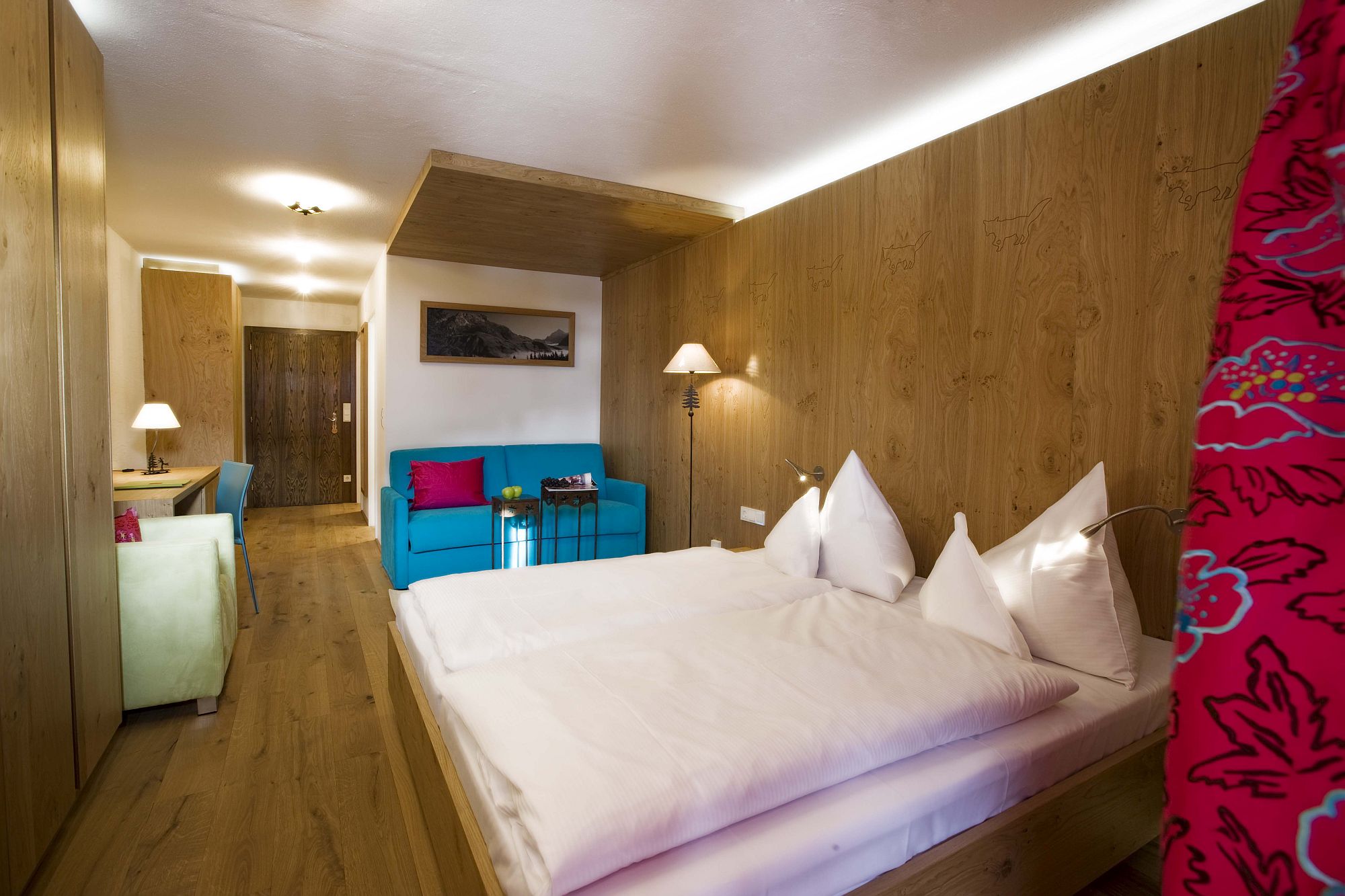 Cozy suites and luxurious rooms at Hotel Goldener Berg