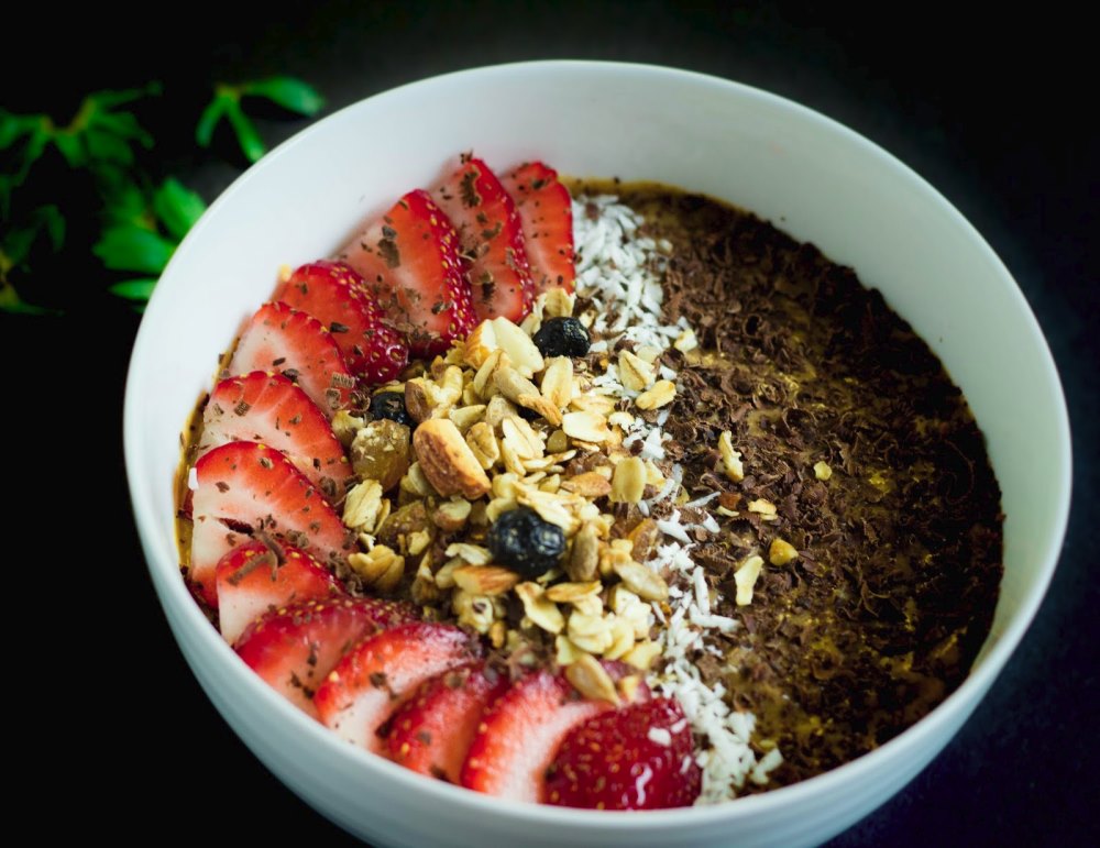 Valentine's Day smoothie bowl from SveetesKapes