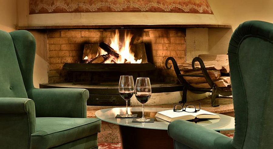 Dreamy nights and evenings next to fireplace as you take in the sights and sounds of Austrian winter