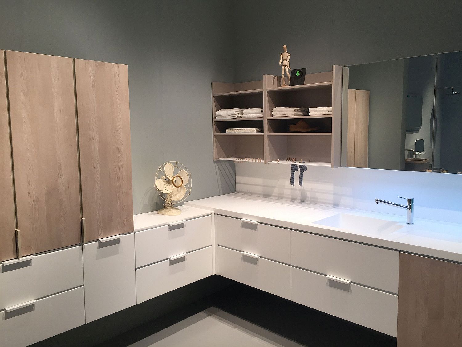 Exquisite Contemporary Bathroom Vanities With Space Savvy Style