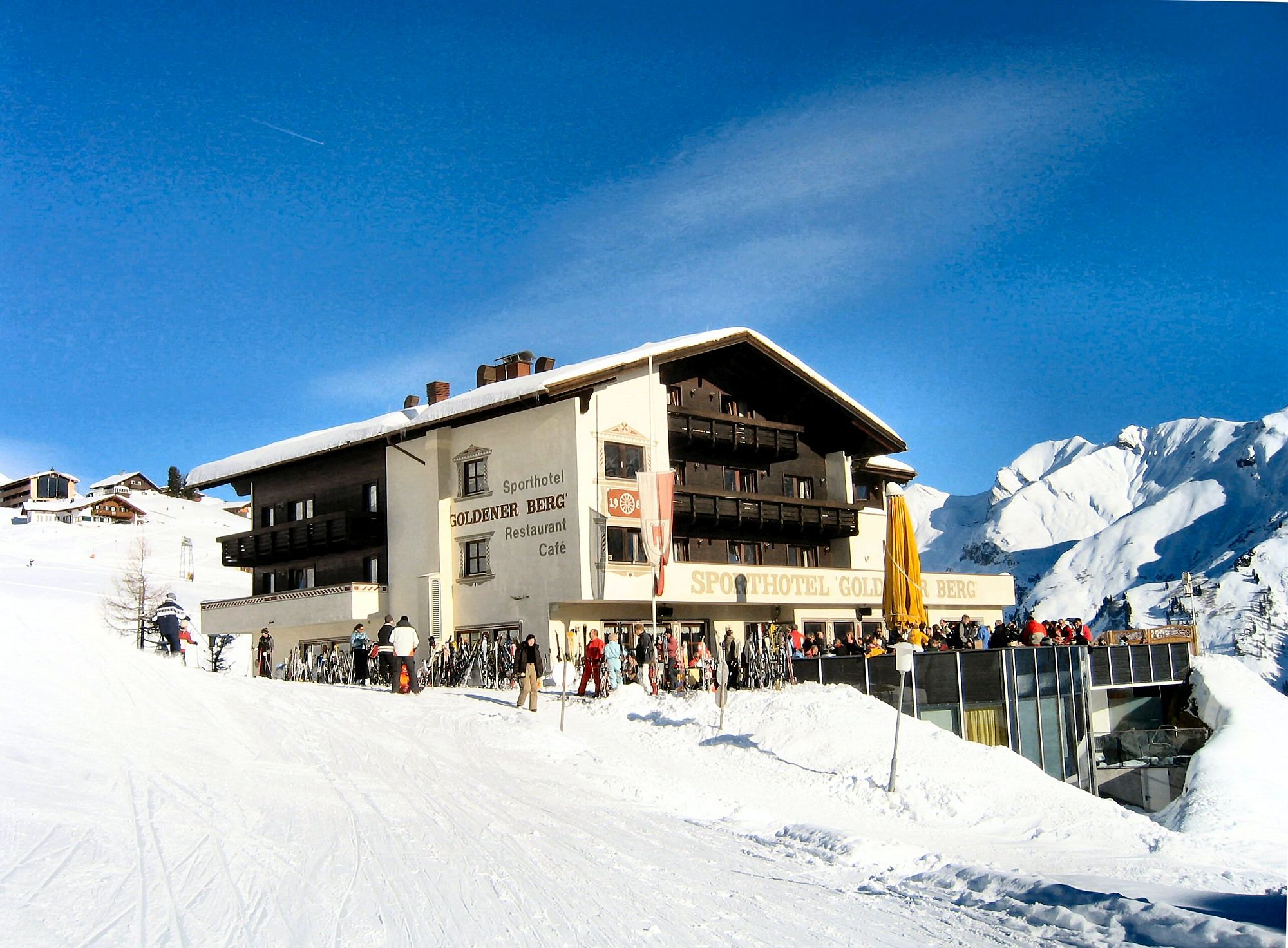 Enjoy the best ski slopes in Austria at Hotel Goldener Berg